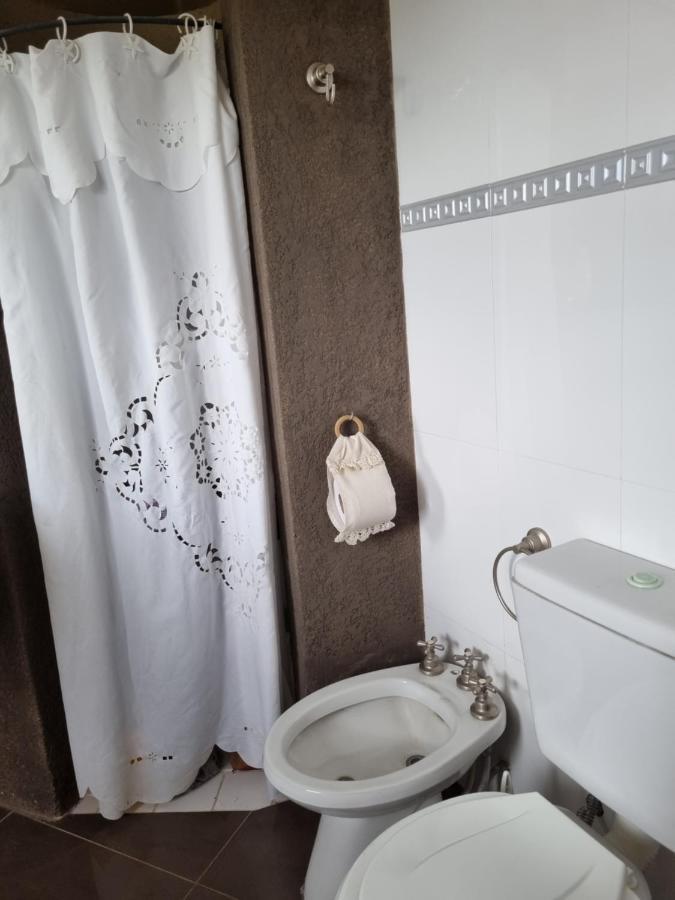 Hostal Las Rosas Salta Bagian luar foto