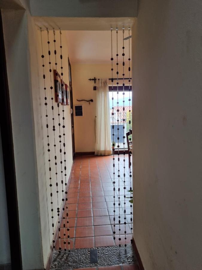 Hostal Las Rosas Salta Bagian luar foto