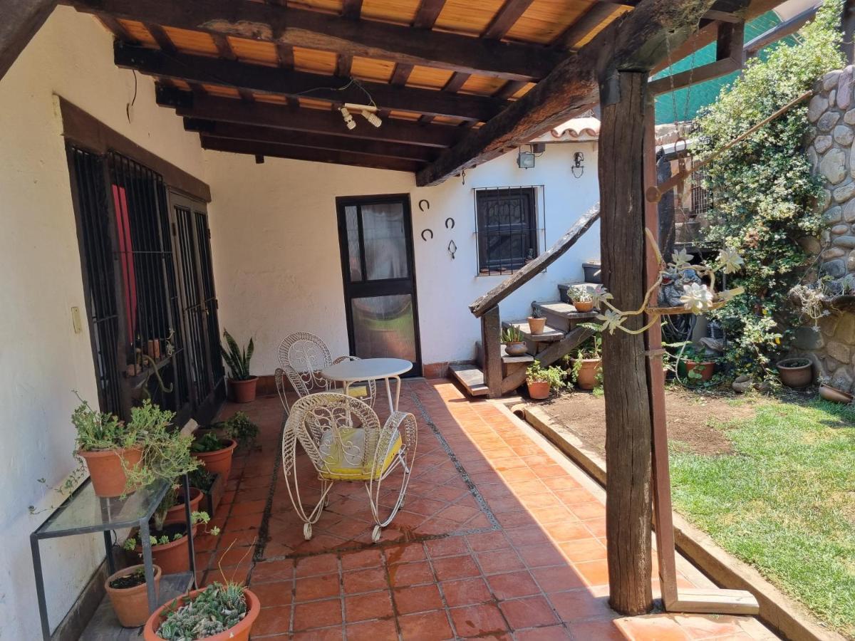 Hostal Las Rosas Salta Bagian luar foto