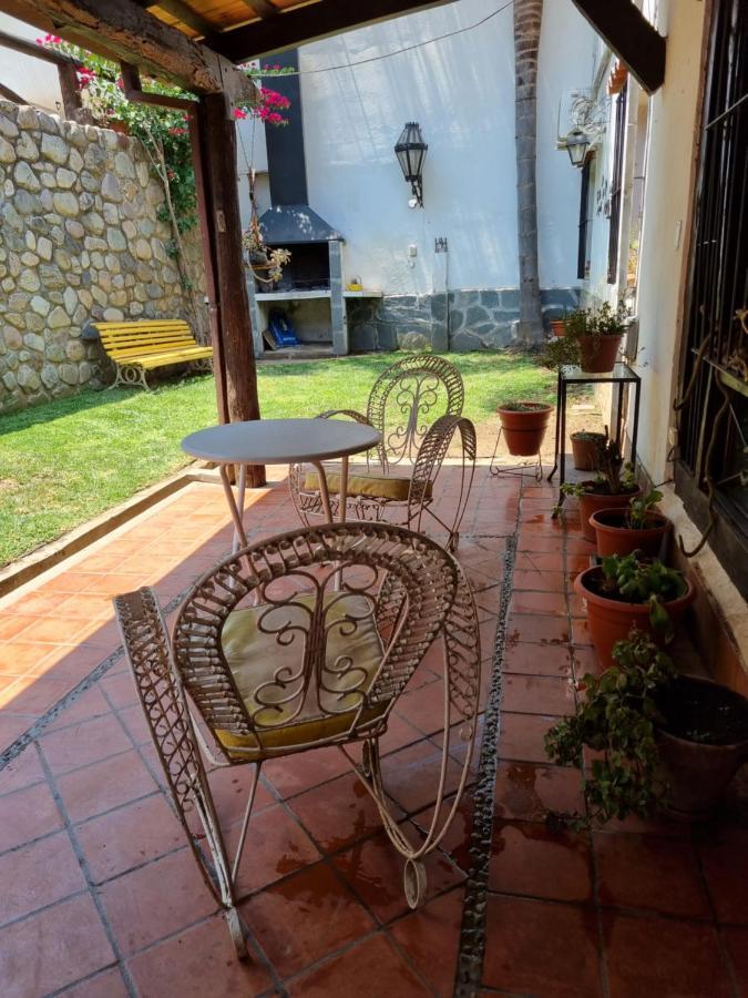 Hostal Las Rosas Salta Bagian luar foto