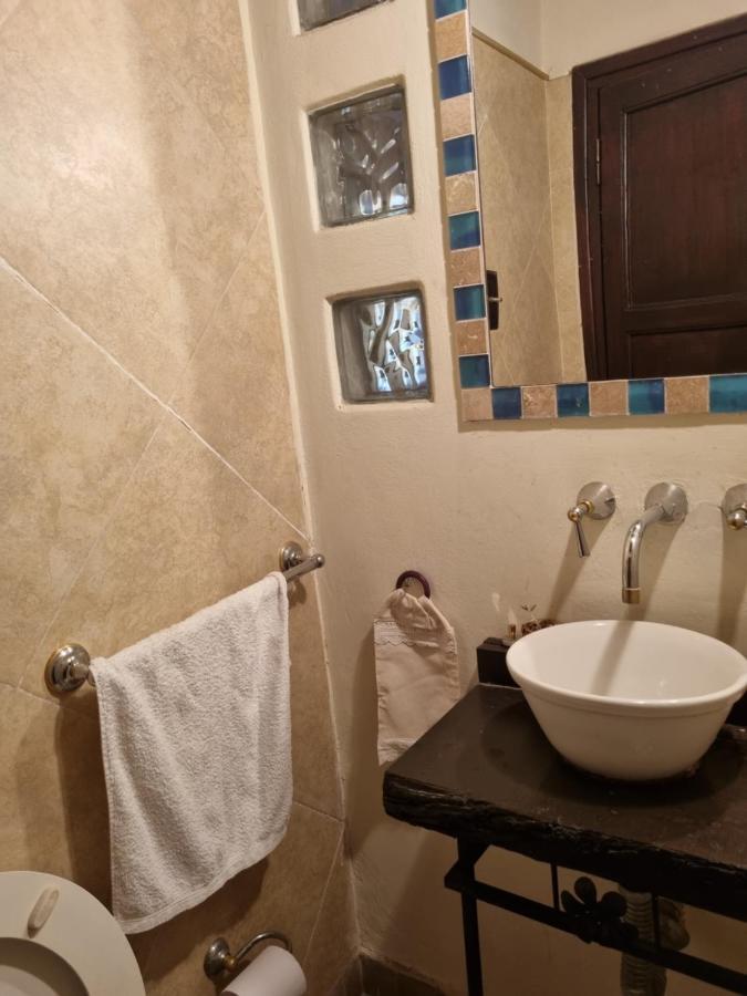 Hostal Las Rosas Salta Bagian luar foto