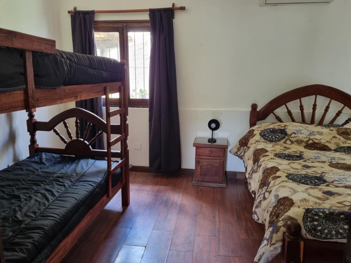 Hostal Las Rosas Salta Bagian luar foto