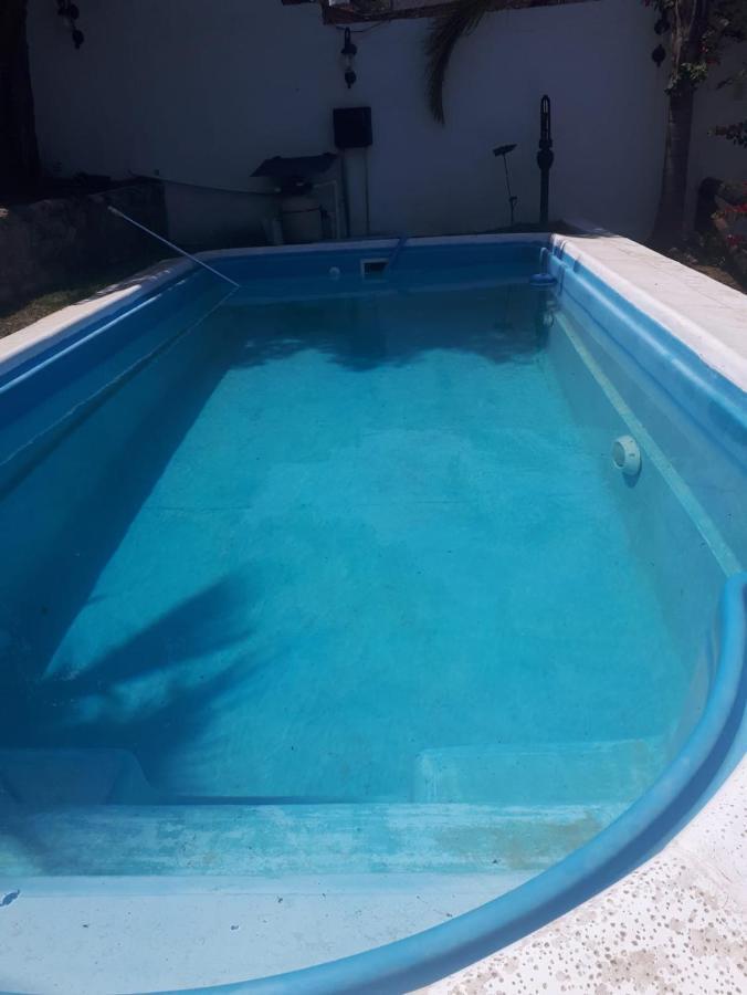Hostal Las Rosas Salta Bagian luar foto