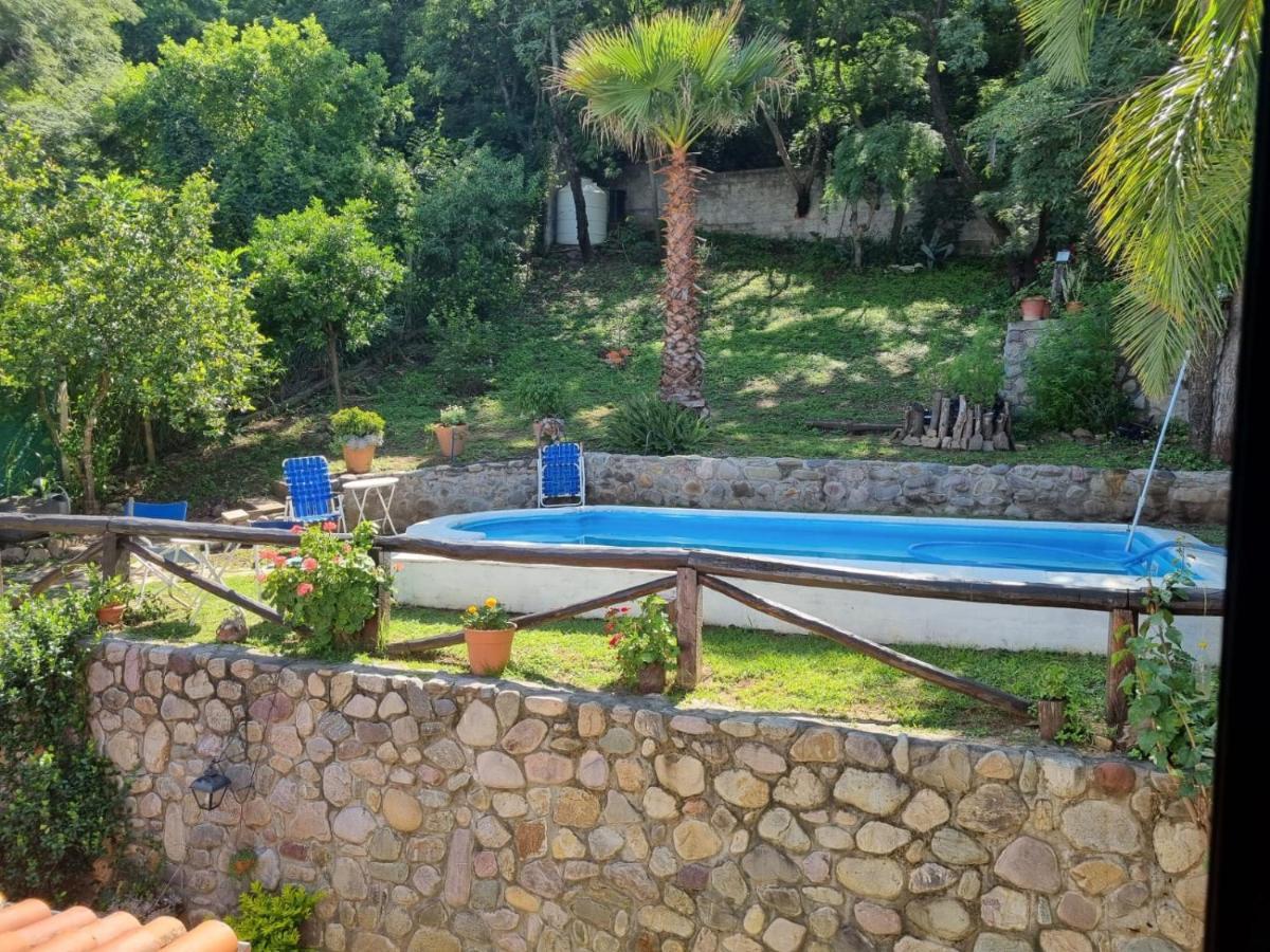 Hostal Las Rosas Salta Bagian luar foto