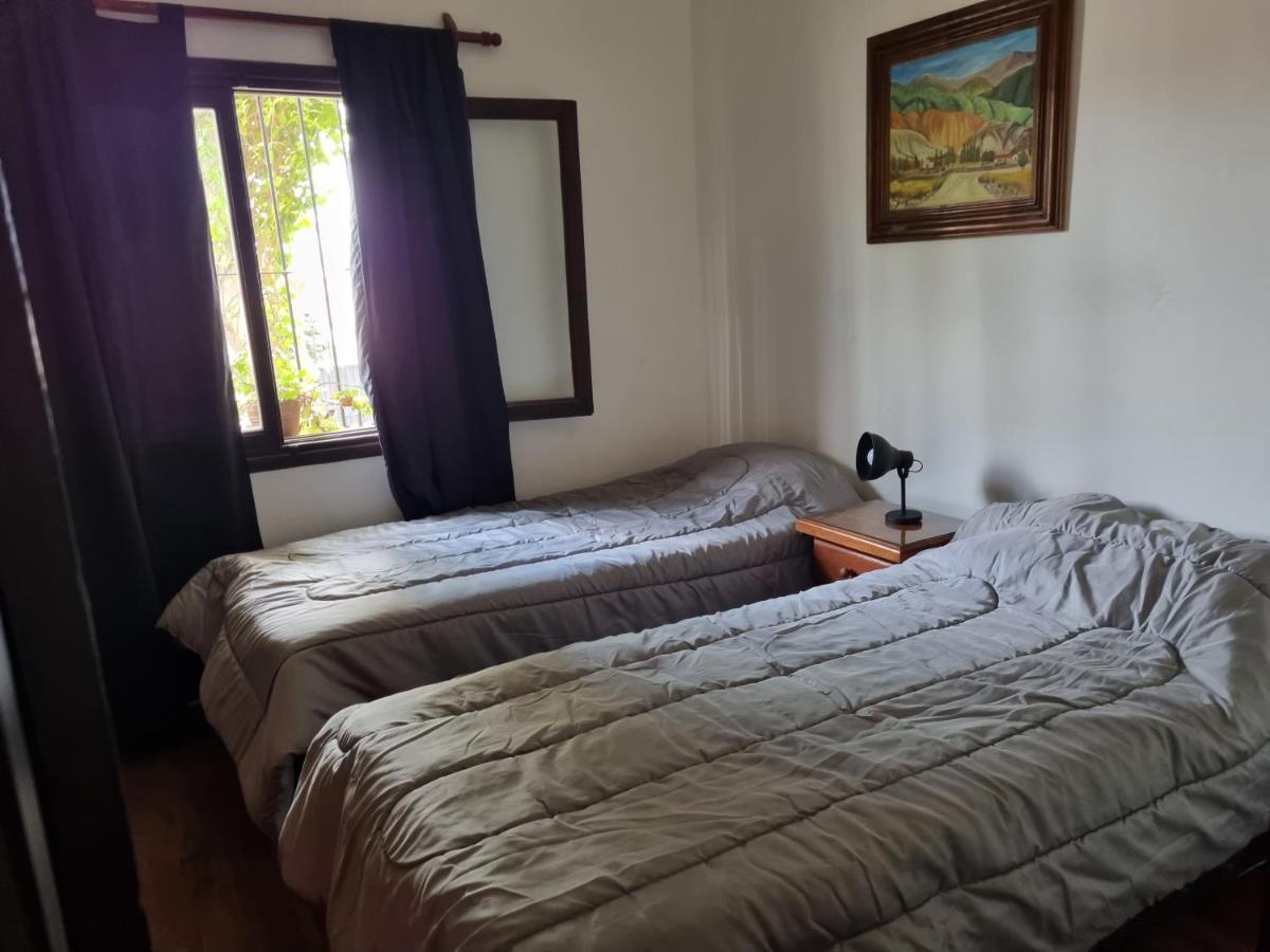Hostal Las Rosas Salta Bagian luar foto