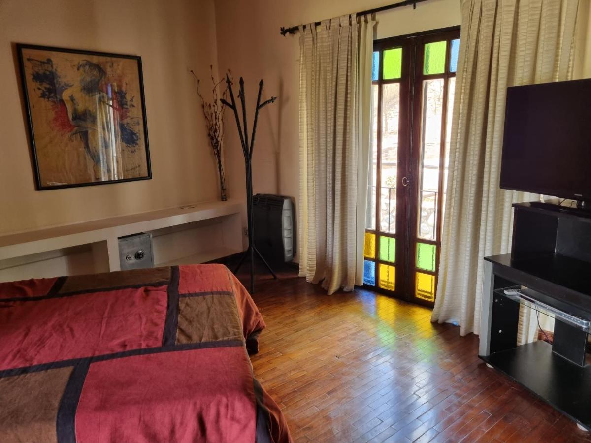 Hostal Las Rosas Salta Bagian luar foto